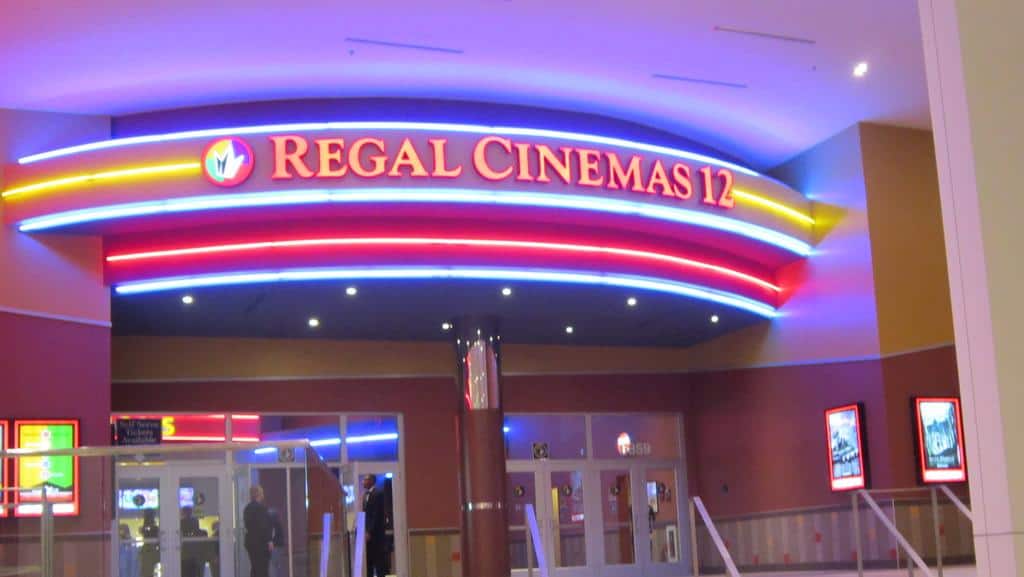 How To Get Regal Cinemas Student Discount (FAQs)